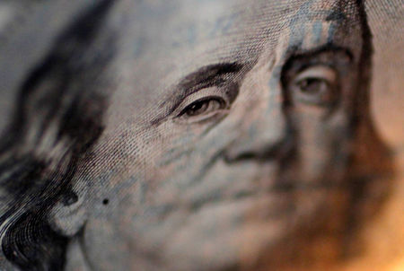 Dólar cai 1,2% e devolve alta da véspera com apetite por risco no exterior 2 Dólar cai 1,2% e devolve alta da véspera com apetite por risco no exterior