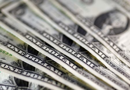 Dólar fecha sem sinal único, com vacinas e avanço da covid-19 no radar 2 Dólar fecha sem sinal único, com vacinas e avanço da covid-19 no radar