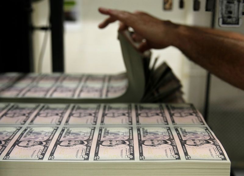 Dólar segue exterior e passa a cair ante real após alta de mais cedo 1 Dólar segue exterior e passa a cair ante real após alta de mais cedo